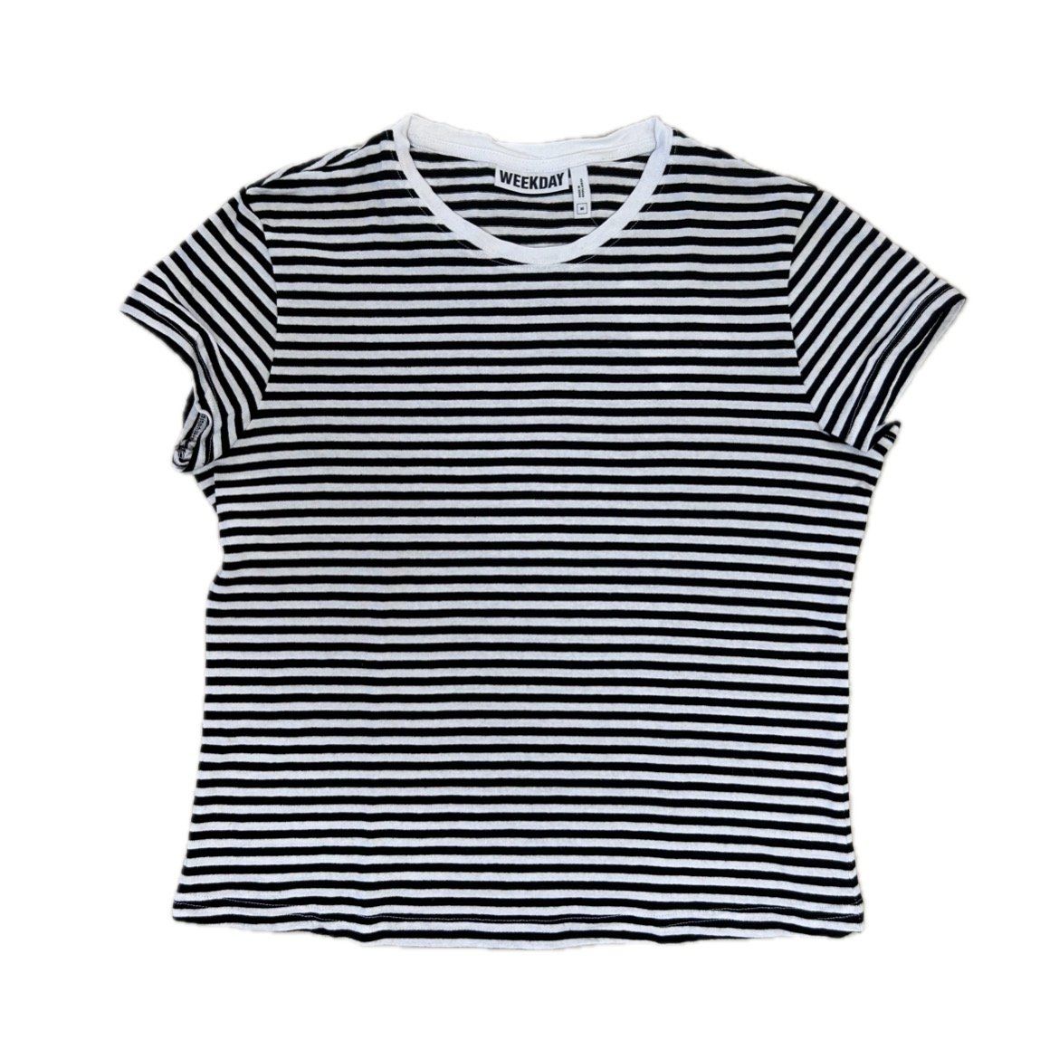 Weekday T-shirt: Weekday T-Shirt with Stripes – Nuovo (secondo la descrizione) da St. Gallen venduto da look-twice 2