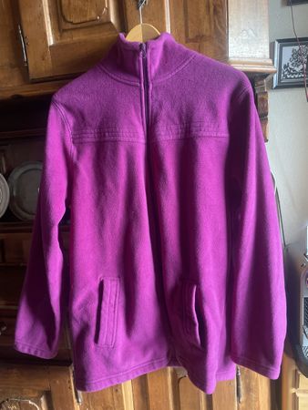 Fleece Jacke, Lila, Grösse 44/46, Guter Zustand!