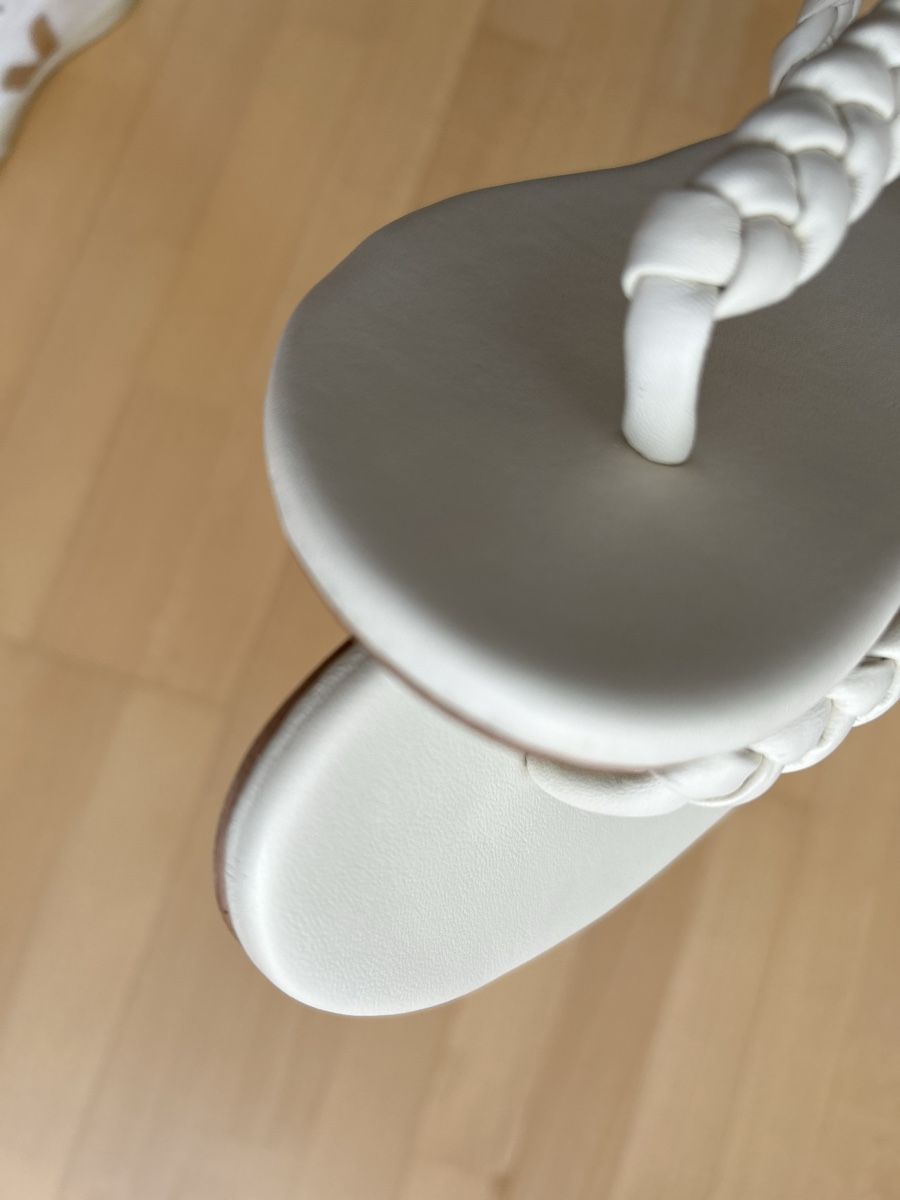 Scarpe da donna: Flip-Flop-Sandale écru Gr. 39 – Usato da Reinach BL venduto da meinstil 3