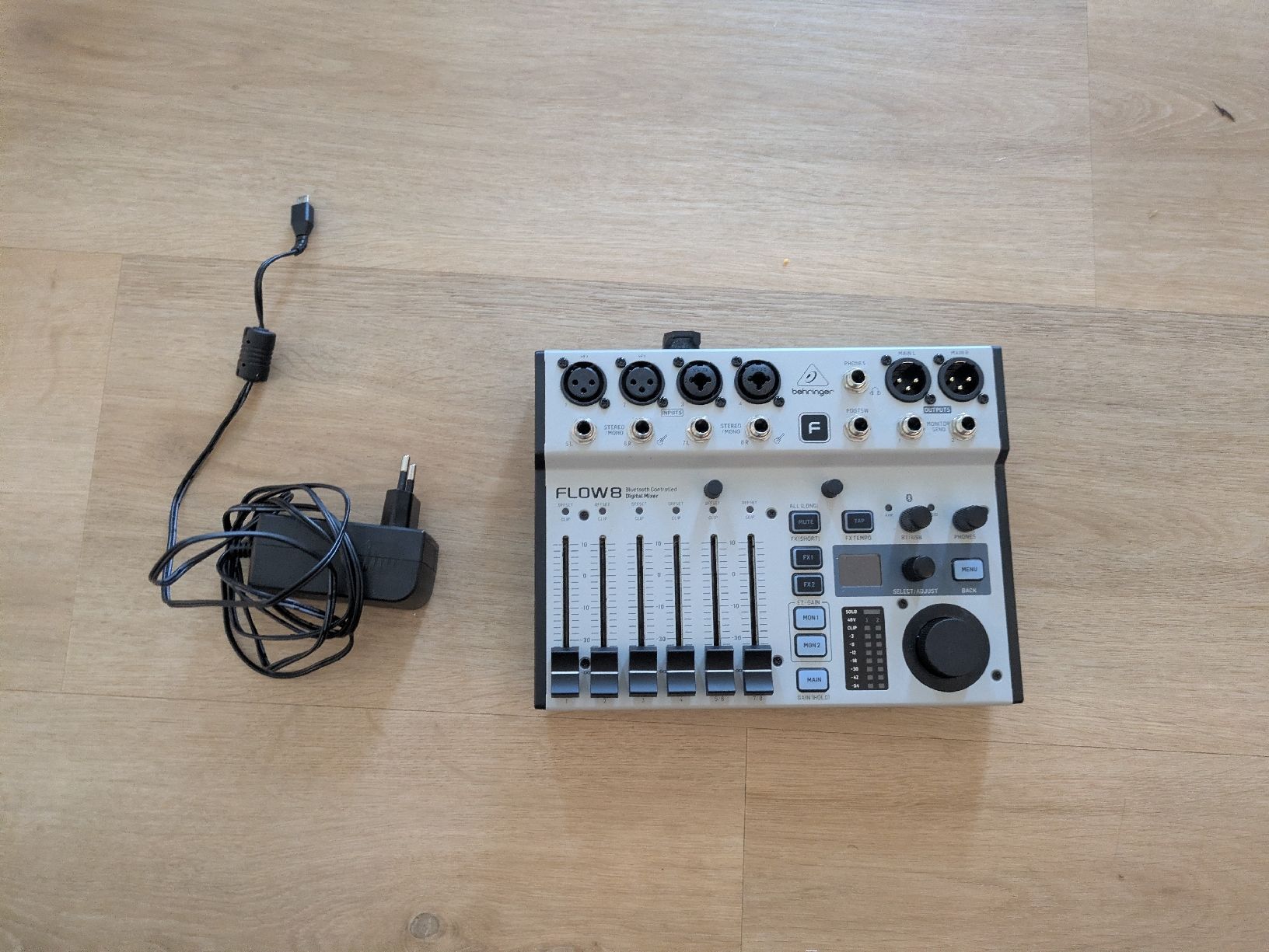 Behringer Platines de mixage: behringer flow 8 – D'occasion à Bern par han_lx9c