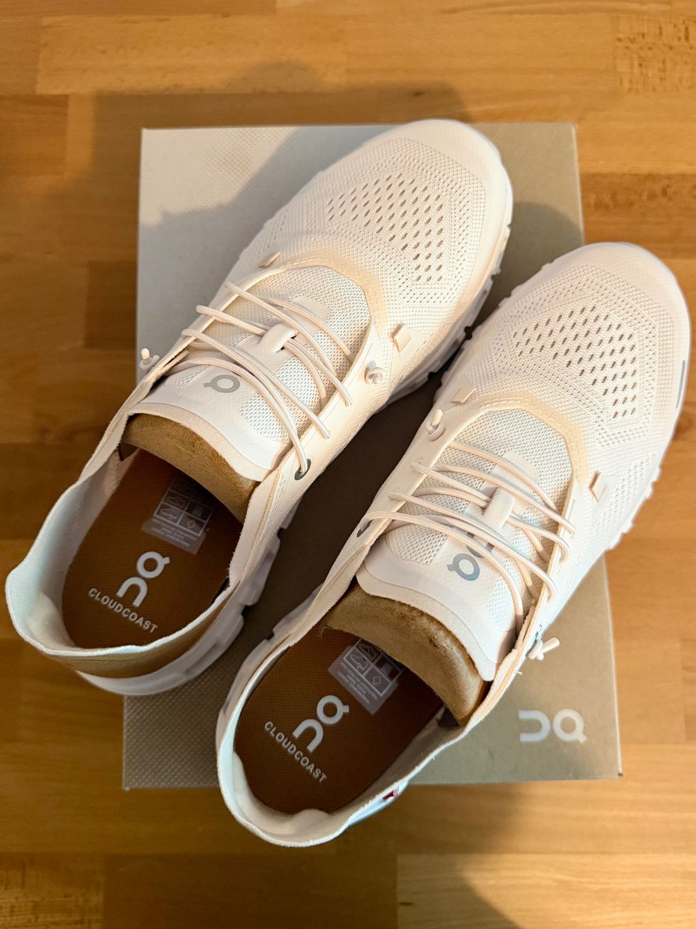 On Scarpe da donna: On Cloud 6 Coast Sneakers - Farbe Sphinx - Gr 43 – Nuovo e nell'imballaggio originale da Zürich venduto da agatrz 2