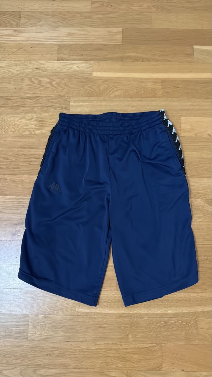 Kappa Hosen: Short Kappa bleu marine, taille M – Gebraucht aus Vaux-sur-Morges von GothamCity