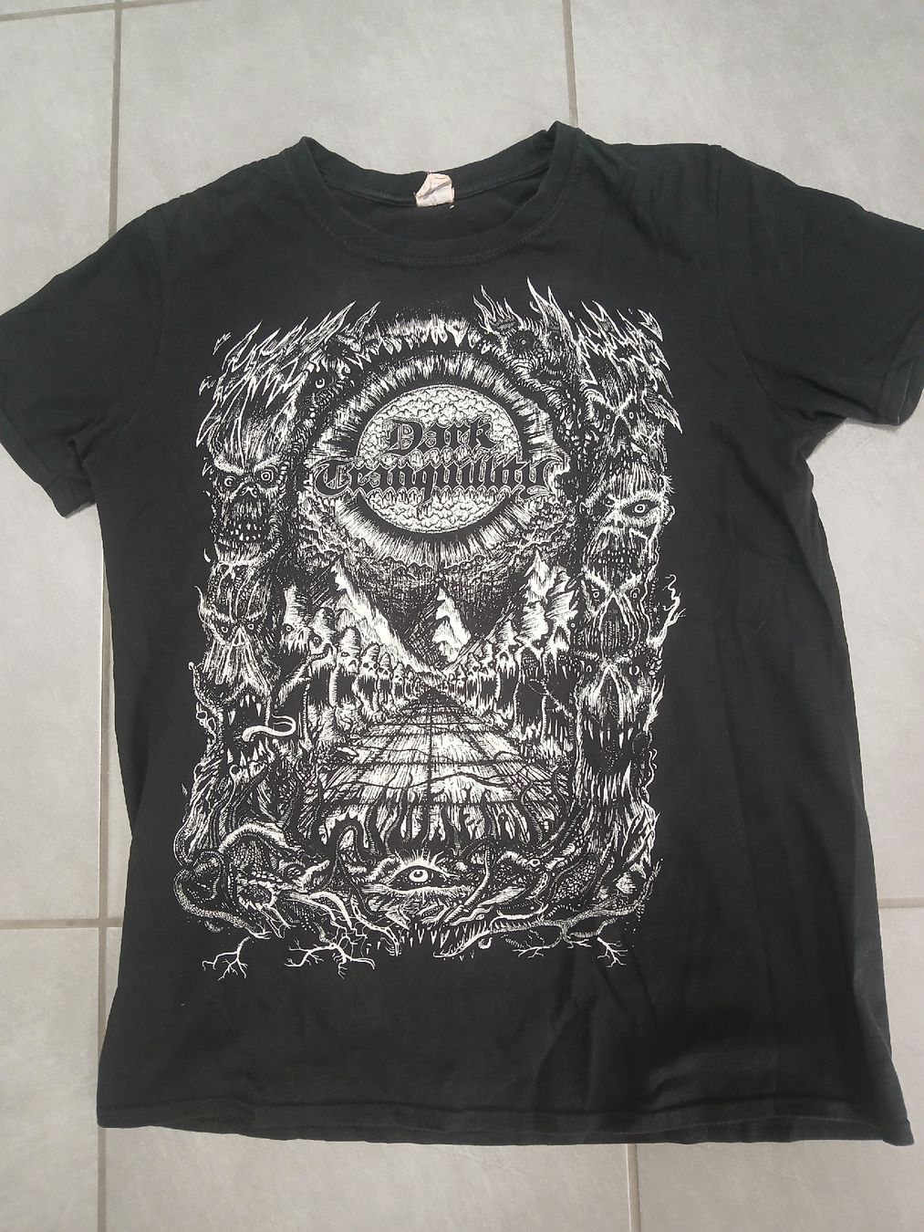 T-shirt: ts dark tranquillity (metal) – Usato da St-Cergue venduto da VeganWarrior
