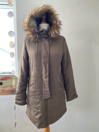 Sportlich elegante Wintermantel in Gr. M (38)
