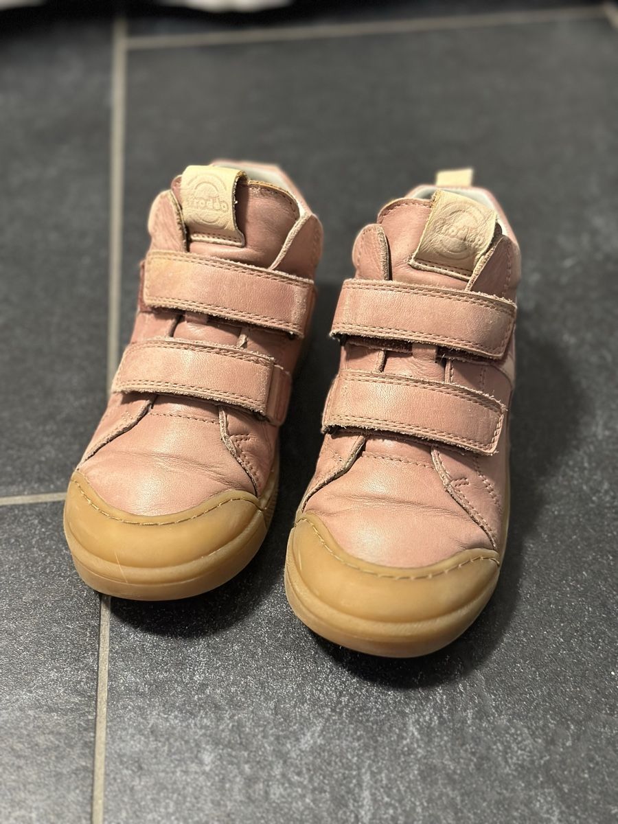 Froddo Scarpe per ragazzi: Froddo Halbschuhe – Grösse 28 – Usato da Unterägeri venduto da JudytaJa 2