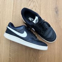 Nike Vision Low Sneaker, Gr. 38, Schwarz-Weiss Top!