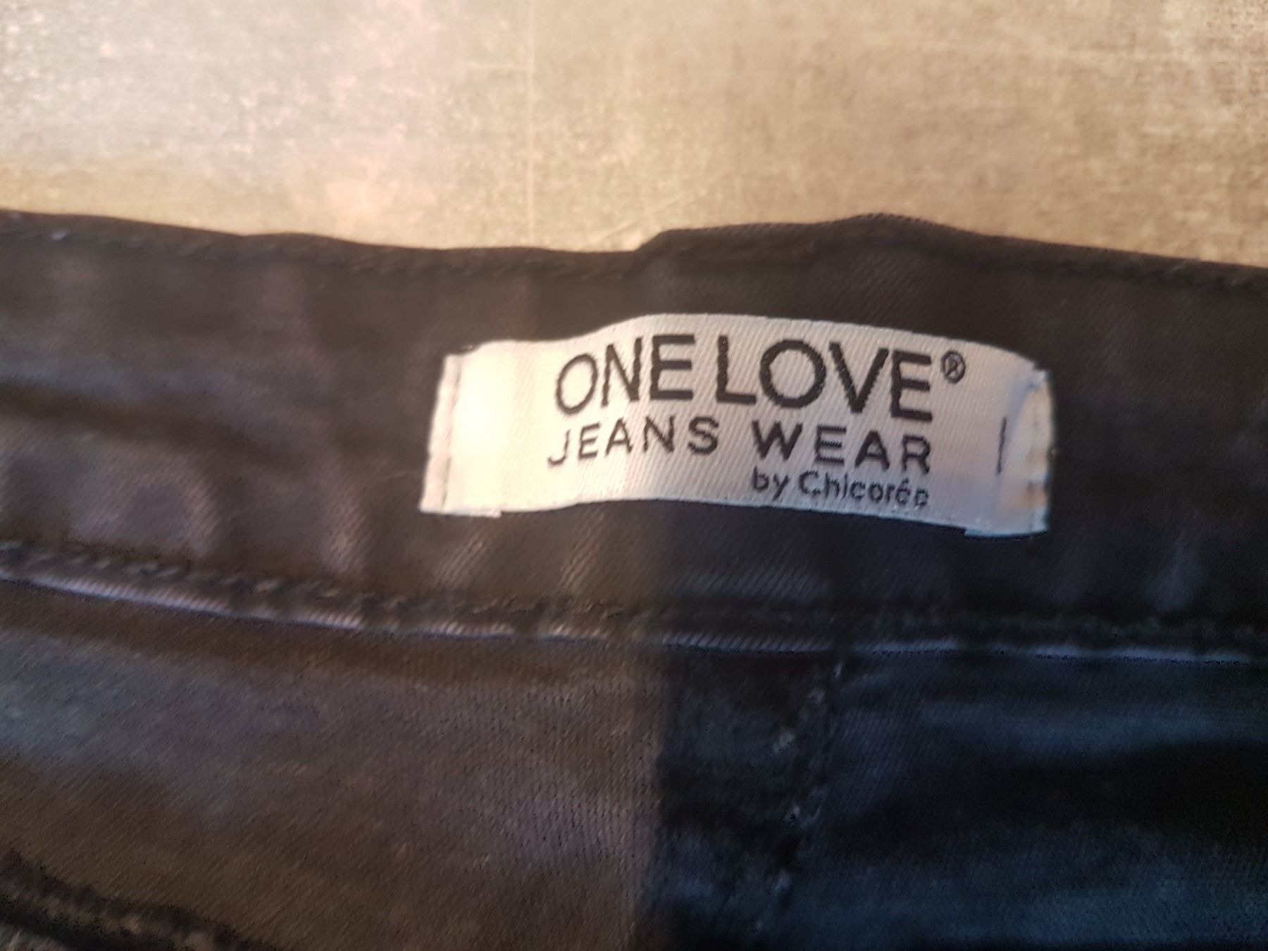 Pantaloni: Pantalon noir taille L marque Chicorée – Usato da Villiers venduto da san_jn5w 2