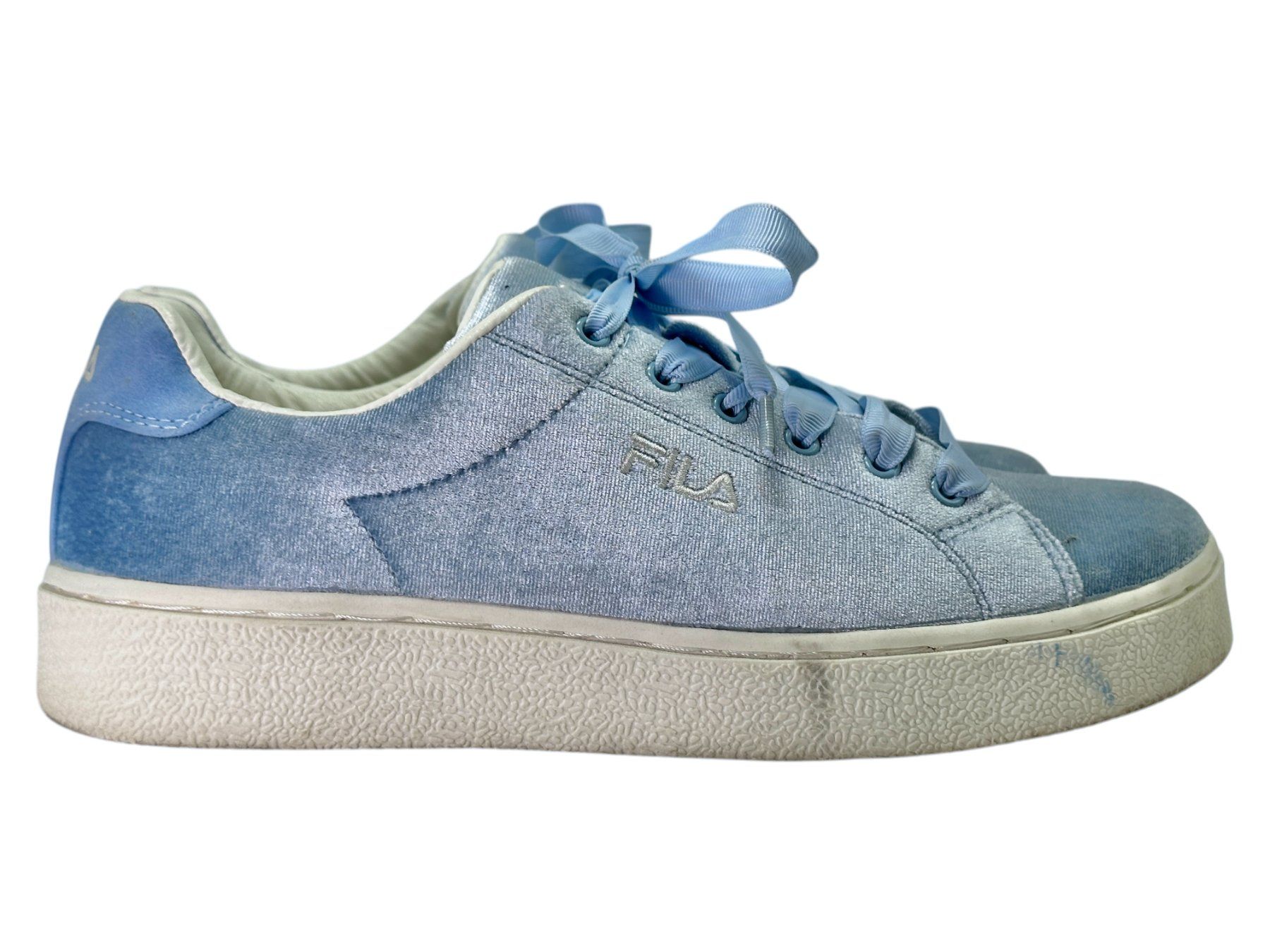 Fila Scarpe da donna: Baskets Fila Velours Bleu Clair. Pointure 40 – Usato da Morges venduto da Auct 4