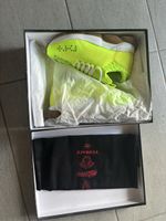 Neuwertige Versace Chain Reaction fluo gelb. Gr. 42