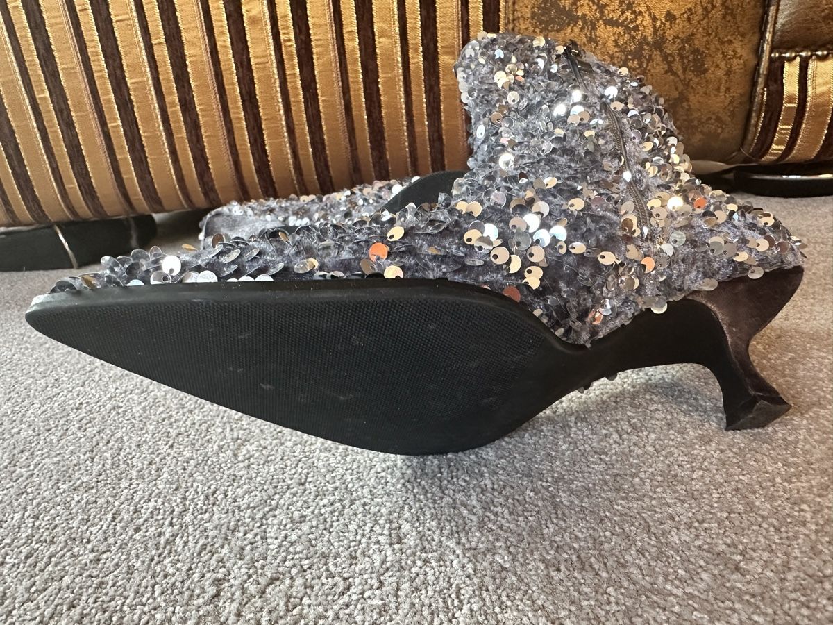 Scarpe da donna: Stiefeletten, Pailletten, sequin, silber, 38, neu – Nuovo (secondo la descrizione) da Zollikon venduto da into-the-west 1