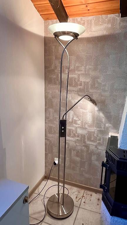 Lampen: Lampadaire avec liseuse intégrée  Excellent état – Gebraucht aus Genève von maf_snd7