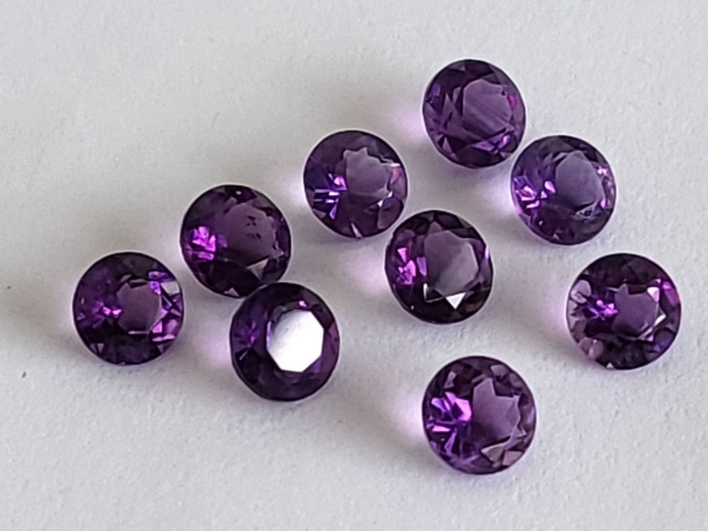 Edelsteine: Améthystes AAA rondes 5 mm / 0.45 ct – Neu (gemäss Beschreibung) aus La Chaux-de-Fonds von j-aime-les-gemmes 1