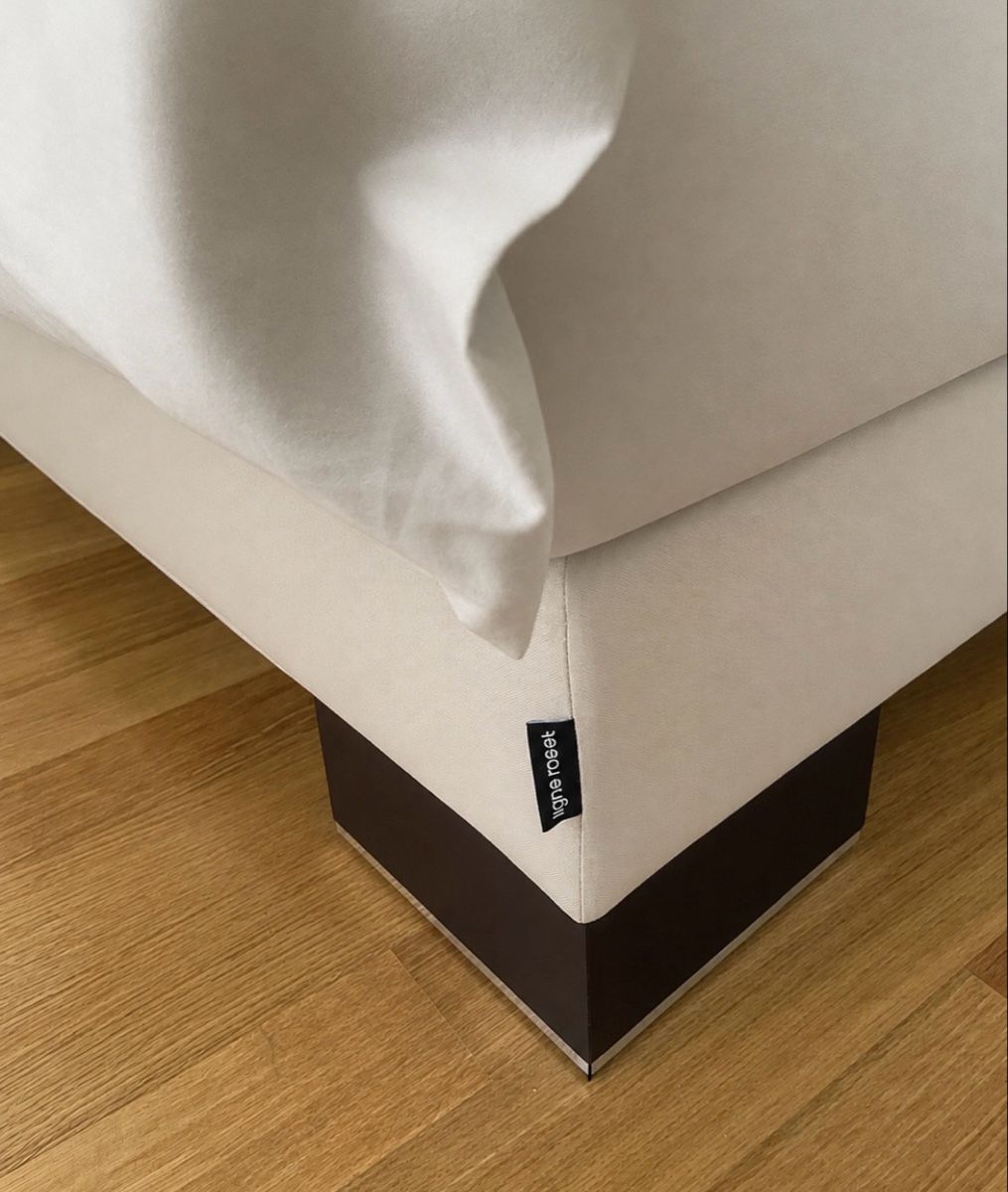 Ligne Roset Letti: Ligne Roset Bett Anna – Usato da Turgi venduto da cotonniers