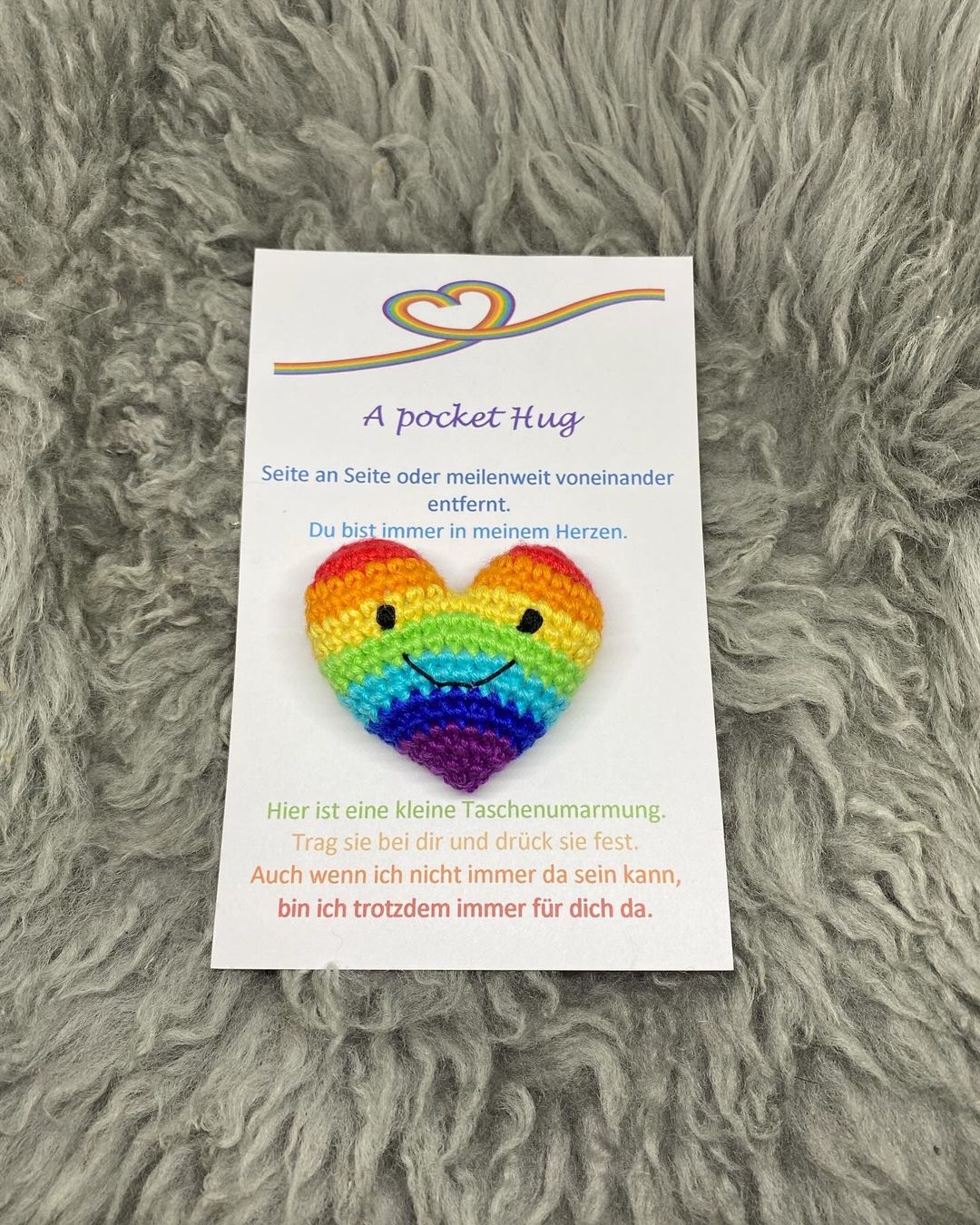 Cartoline: Pocket Hug – Nuovo e nell'imballaggio originale da St. Niklaus VS venduto da Wallis4ever