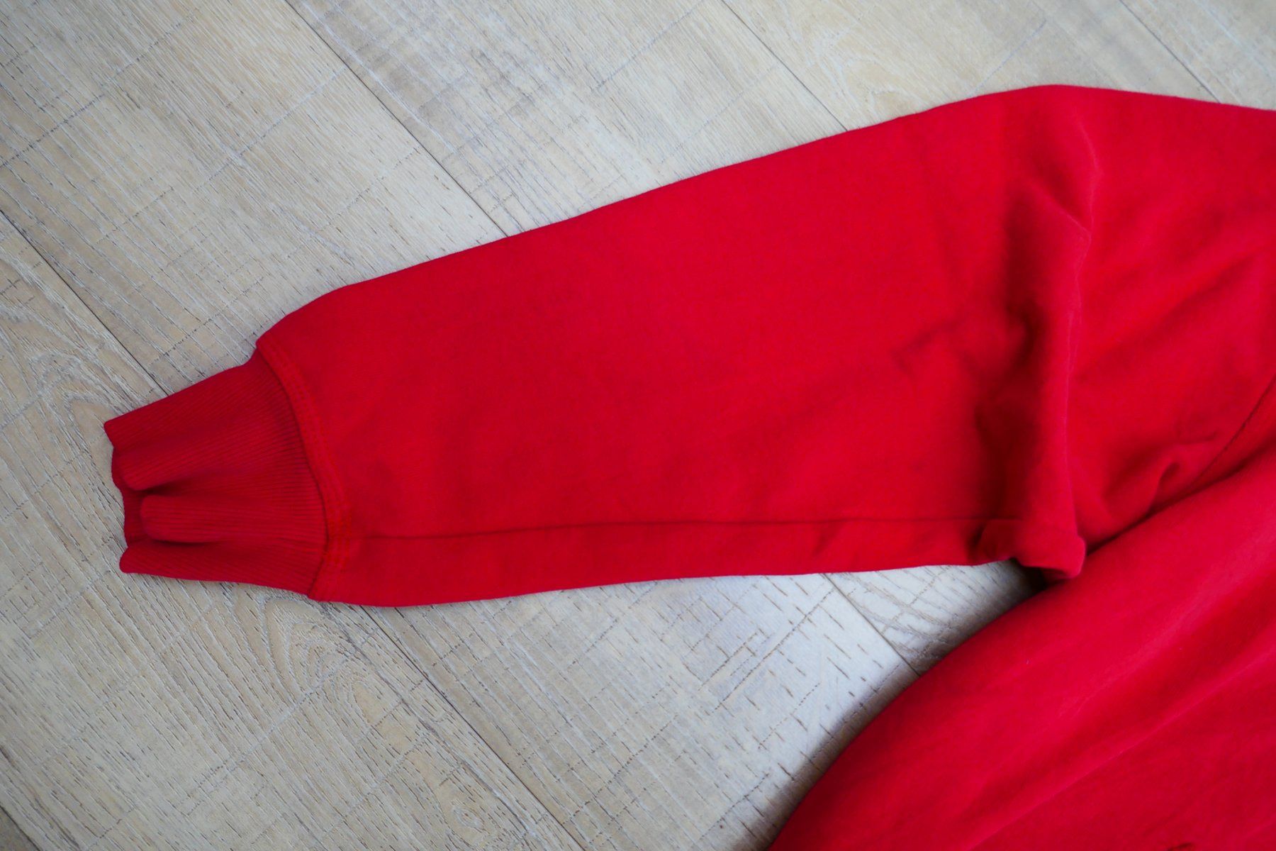 Champion Maglioni & Felpe: Pullover mit Kapuze, Hoodie Champion, Gr. M, rot – Usato da Port venduto da uzuku 4