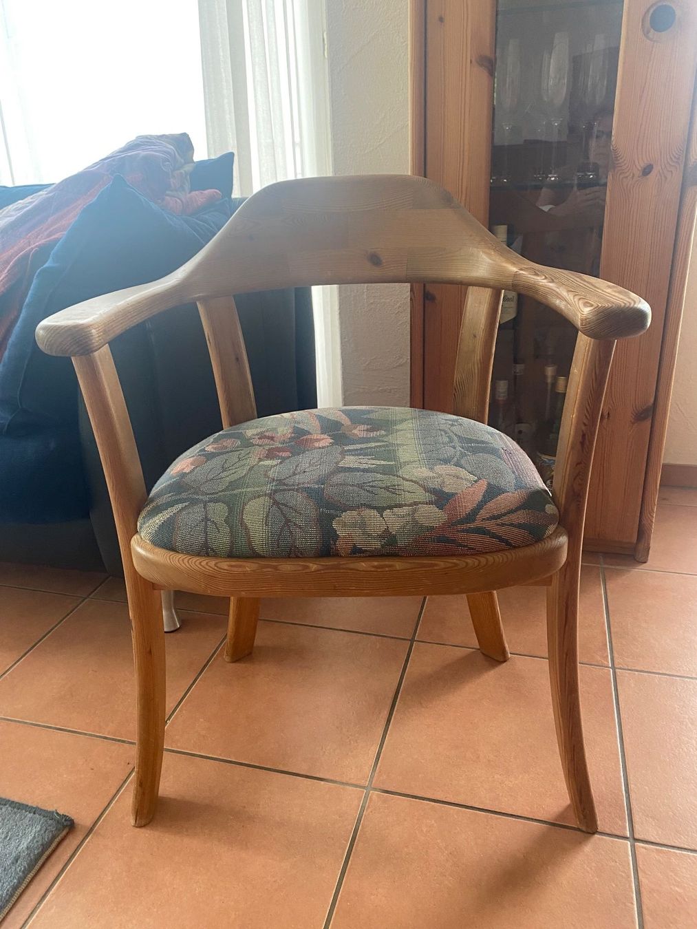 Set di tavolo e panche: Massivholztisch mit 6 Stühlen – Usato da Willisau venduto da ben_7bkp 3