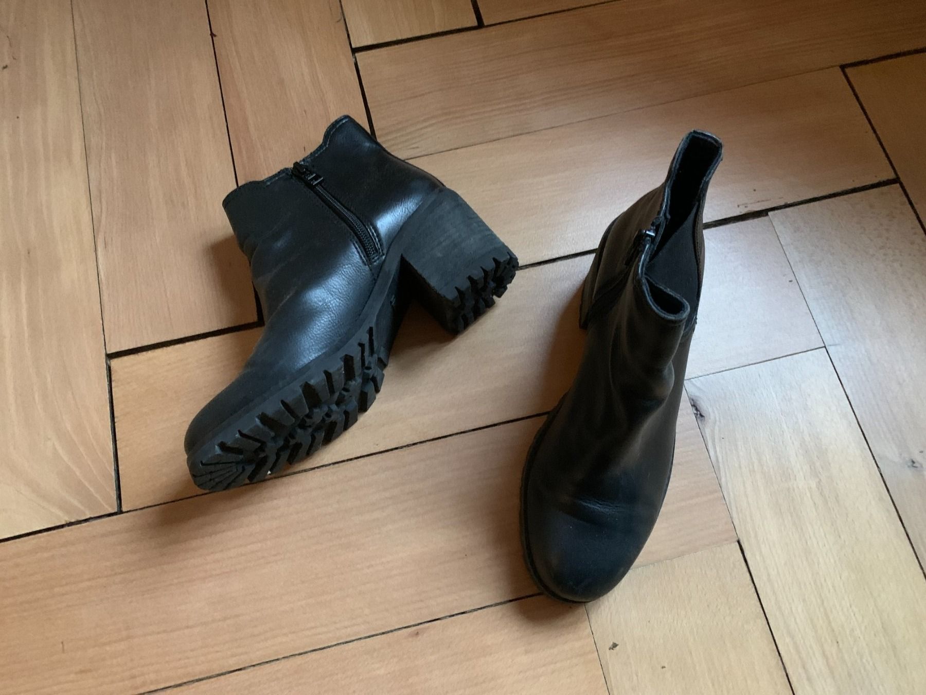 Esprit Chaussures femmes: ESPRIT - Leder Stiefelette schwarz 39 – D'occasion à Zürich par Diazaio 2