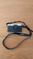 Kamera Fujifilm X-E4 mit zusätzlichem Objektiv 35mm und Akku