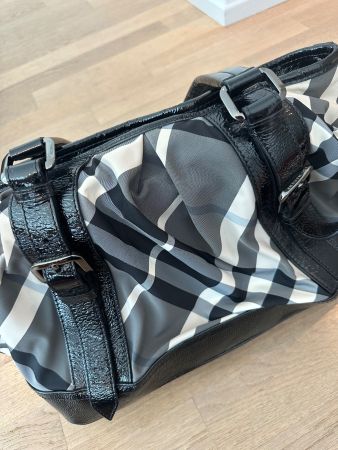 Burberry Handtasche, selten getragen, Top Zustand!