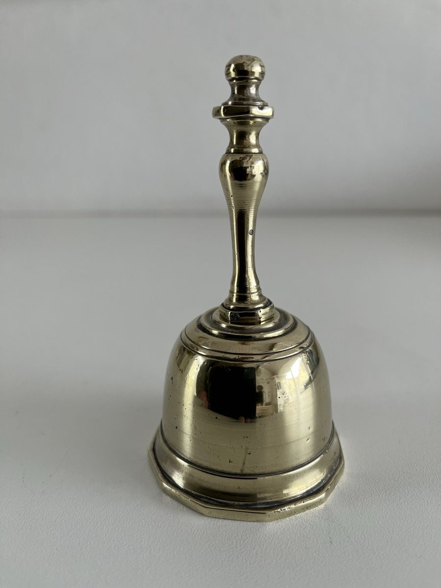 Cloches & sonnailles: alte Tischglocke – D'occasion à Wetzikon ZH par seli03 3