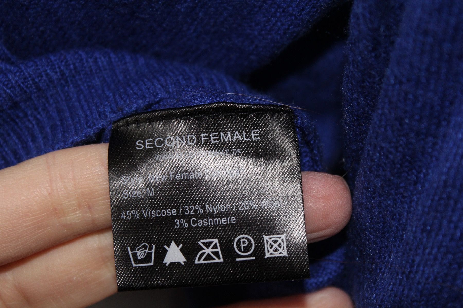 Pullover & Sweatshirts: Second female Strick Jacke Gr.M – Gebraucht aus zürich von kira.jj 4