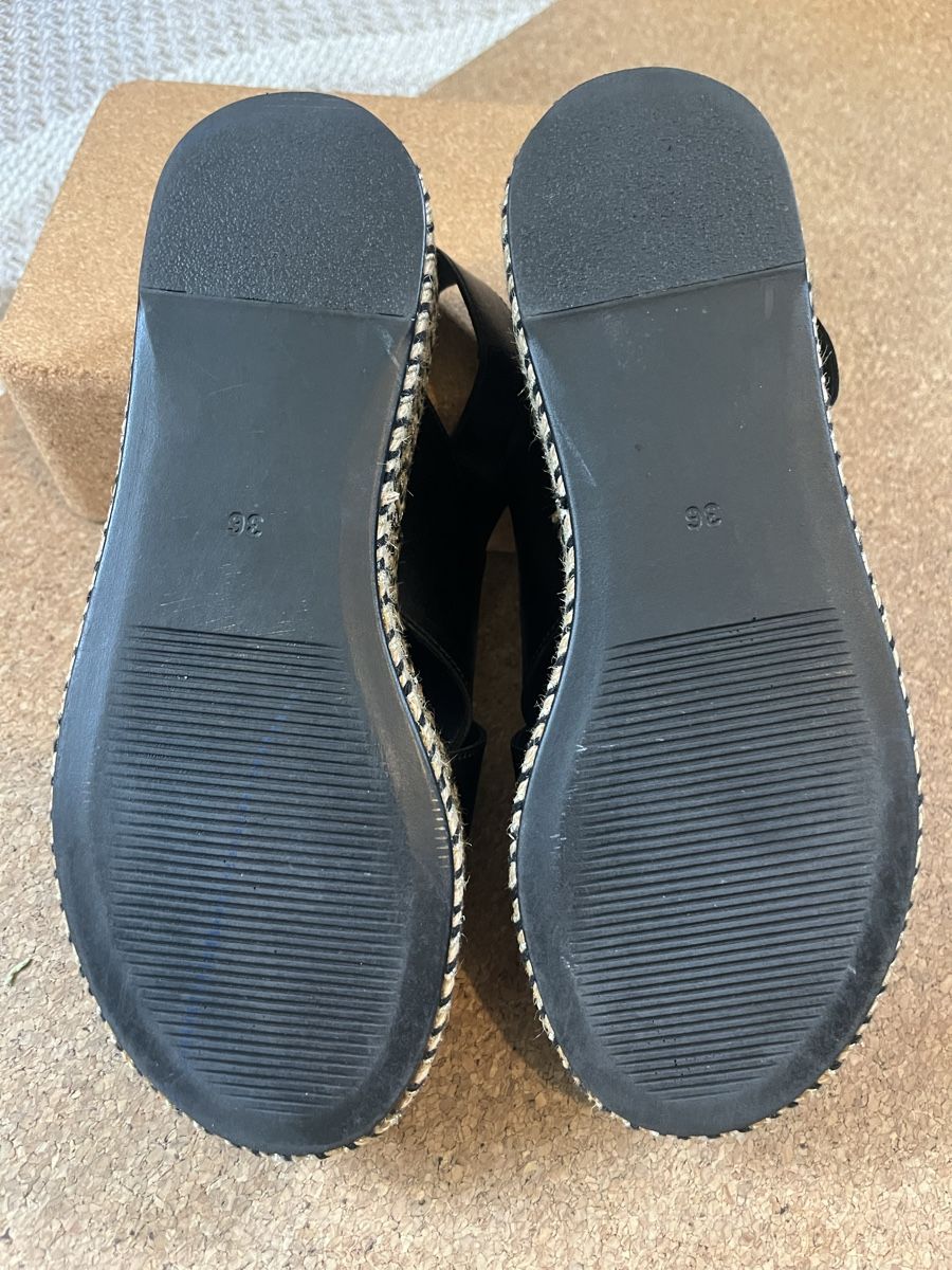 Damenschuhe: Plateau Sandalen Leder/Textil schwarz Gr. 36 eher 38 – Gebraucht aus Zuchwil von MLV92 3