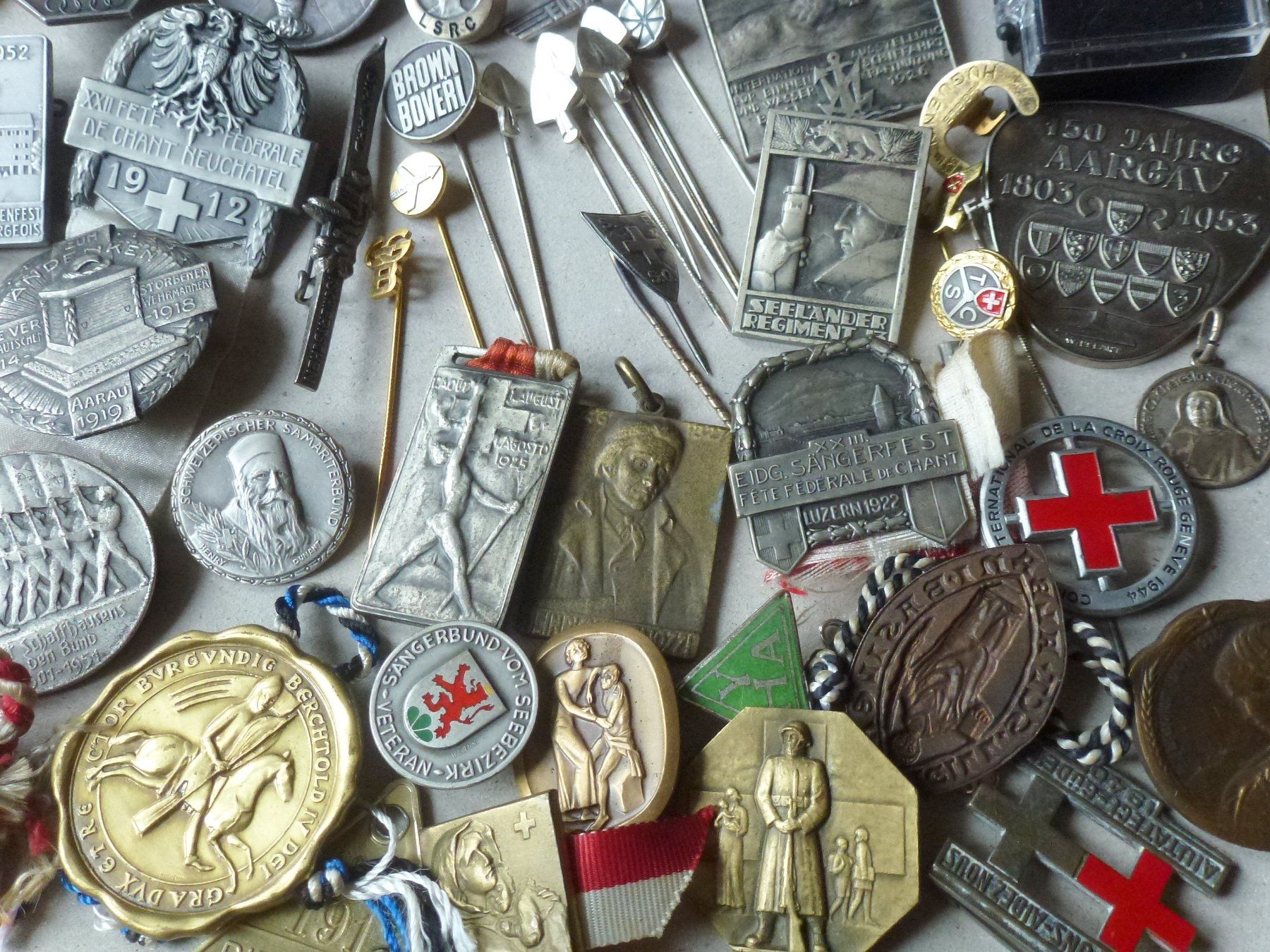 Medaglie: ++ Sammlung Anstecker, Abzeichen, auch viel Silber mitdabei – Usato da Walkringen venduto da Casablanca777 3