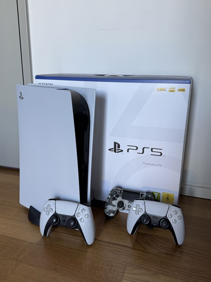 Sony Console: PS5 Disk Edition mit 3 Controllern und OVP – Usato da Zürich venduto da tim_t6kb 2