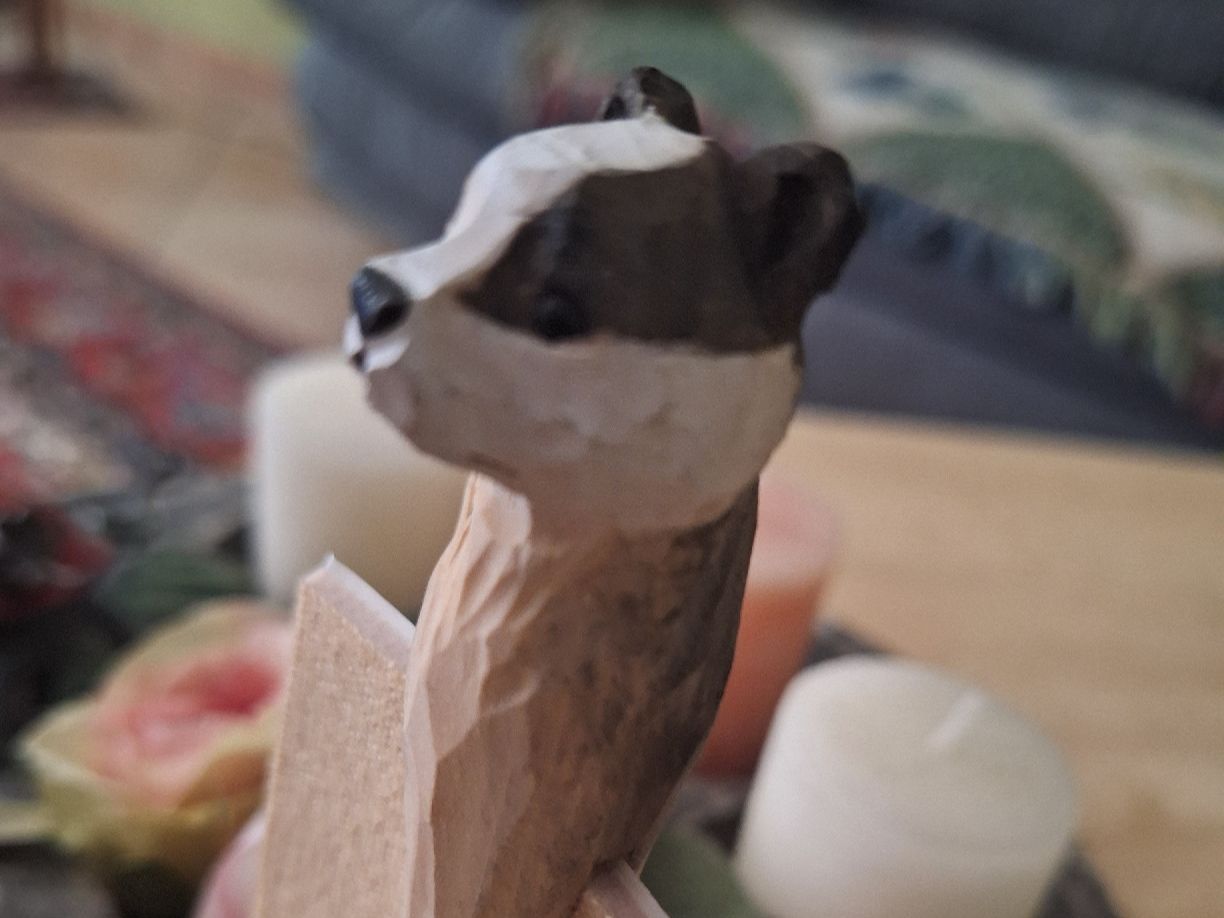 Figuren: Wäscheklammer Holzfigur Dachs handgeschnitzt – Neu und originalverpackt aus spreitenbach von lumbalplatte 4