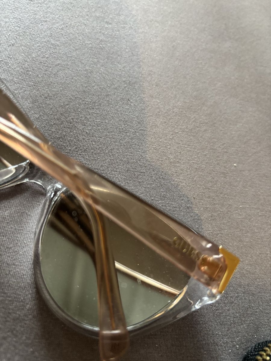Guess Occhiali & Lenti: Lunettes de soleil Guess  – Usato da Vevey venduto da mar_q6ms 2
