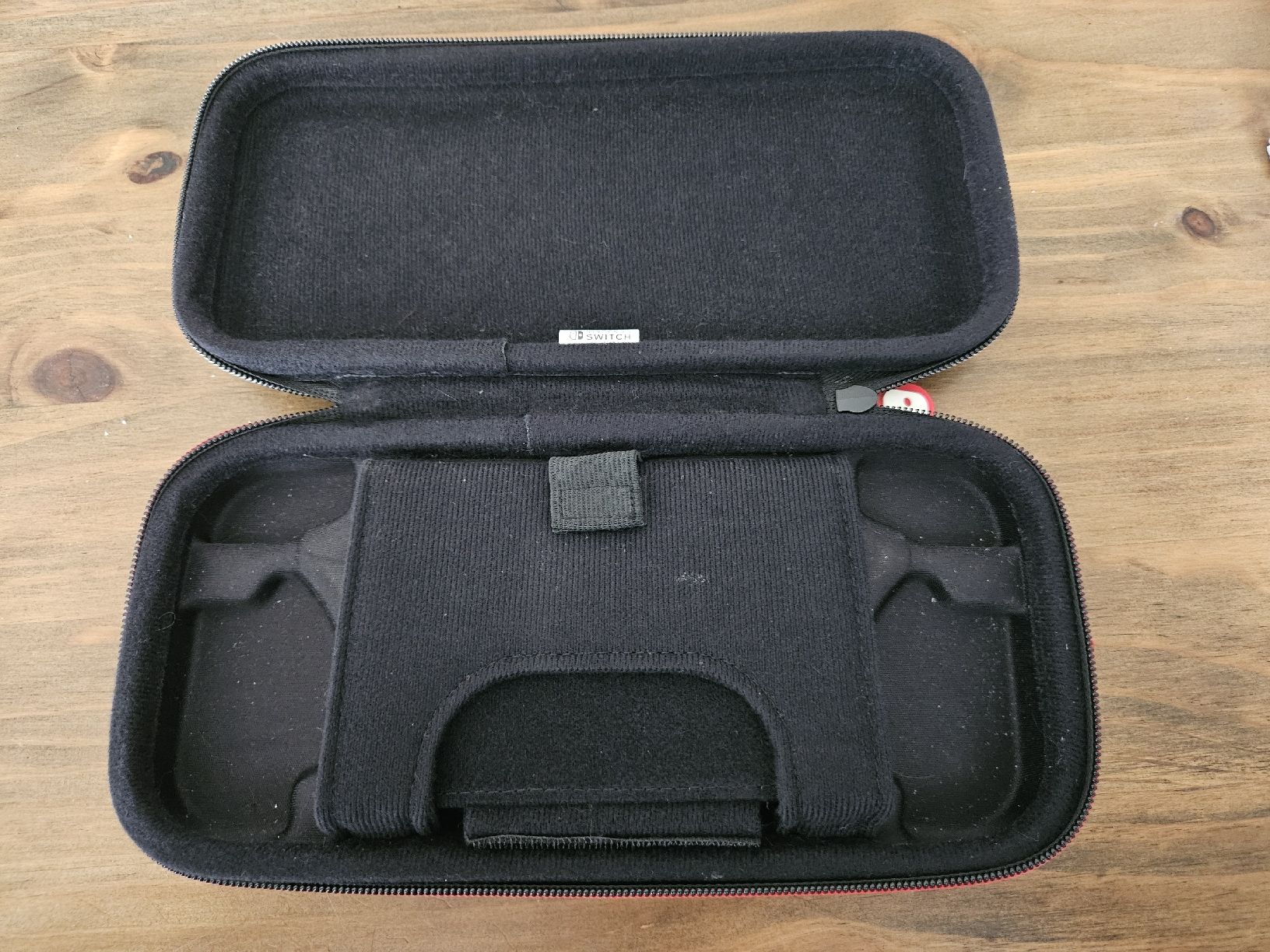 Nintendo Schutzhüllen: Étui de transport Nintendo Switch - Comme neuf !!! – Gebraucht aus Delémont von bor_glm7 2
