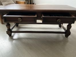 Antiker Couchtisch / Holz massiv!