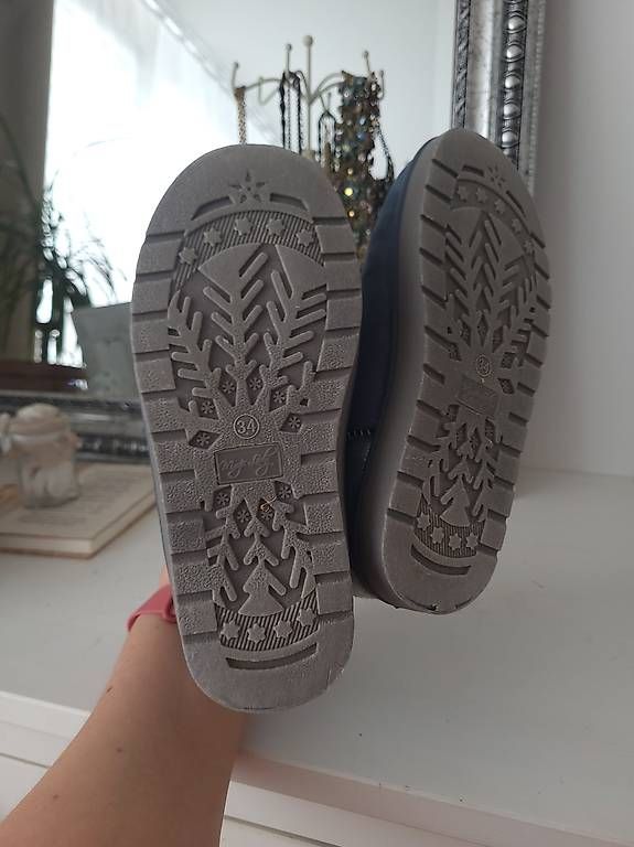 Scarpe per ragazze: Winterboots Gr.34/35 – Usato da Oberaach venduto da Svea11 2