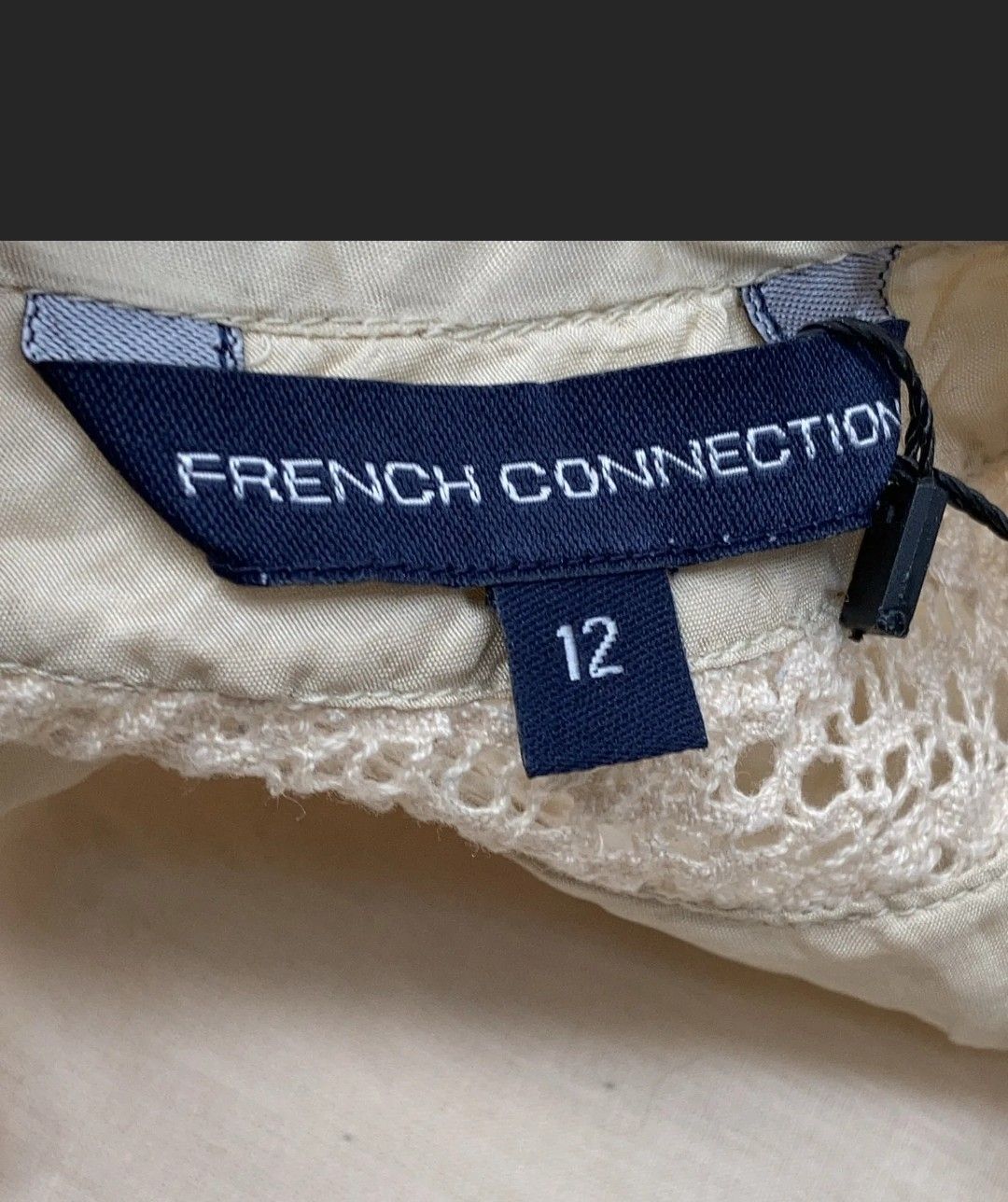 Camicette: French Connection Seidenbluse,  Top, Gr. 36/38 – Usato da Liestal venduto da Mas-Y-Mas 3