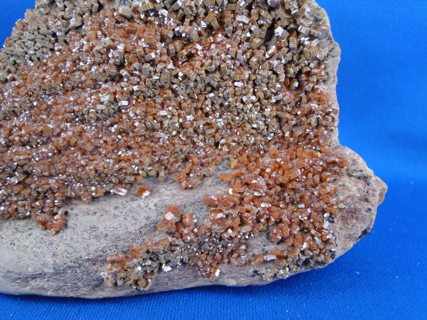 Mineralien & Heilsteine: Vanadinit – Gebraucht aus Schinznach Bad von Demerald 3