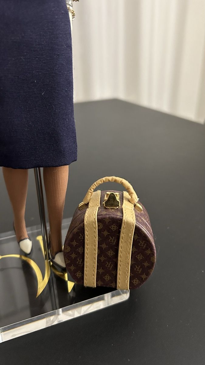 Poupées: Barbie / Jason Wu / Adele – D'occasion à Thalwil par Centrone 3