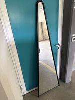 Standspiegel schwarz Metall gebogen 180x60cm guter Zustand