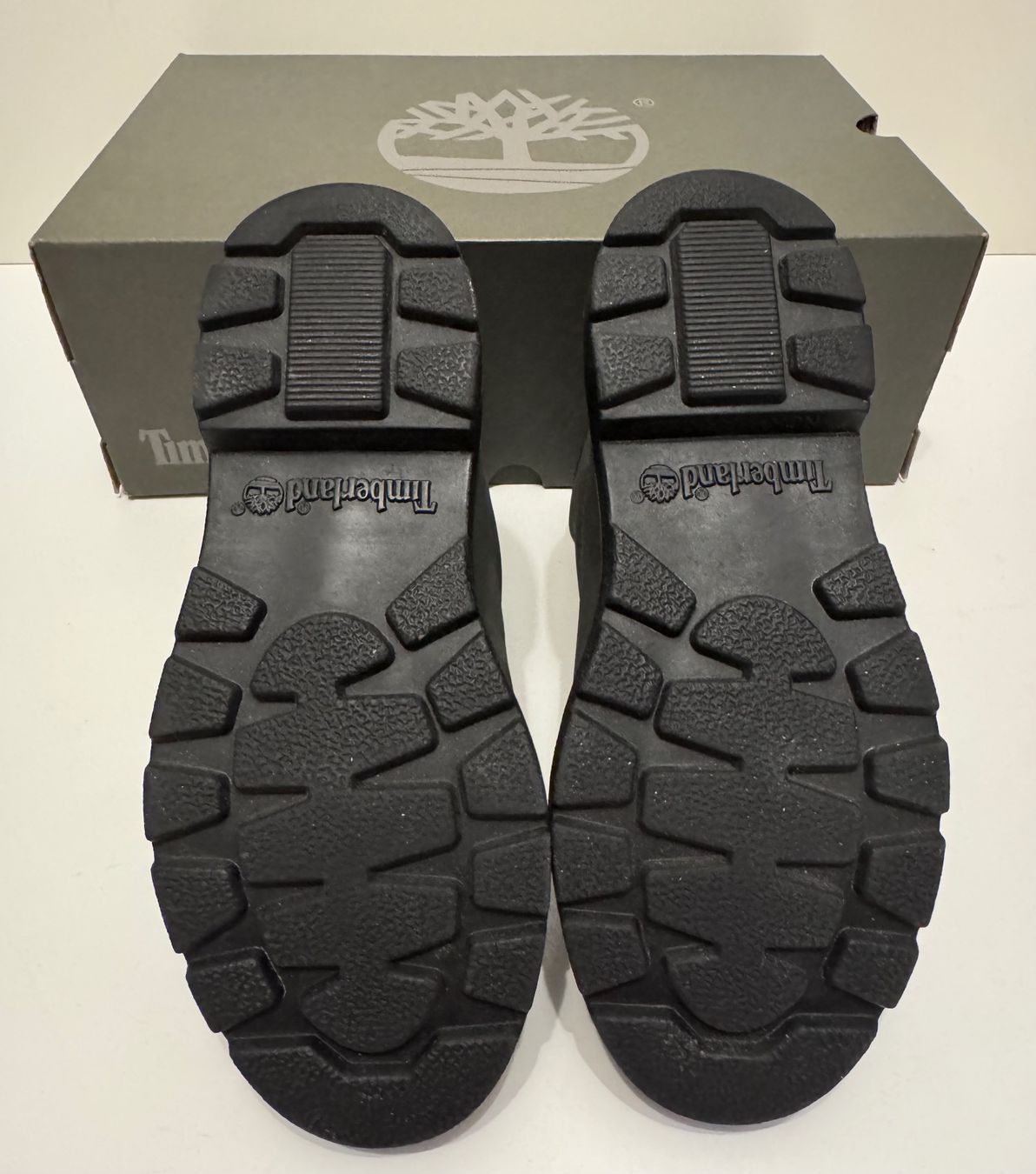 Timberland Scarpe da uomo: TIMBERLAND Junior’s Classic Boot, Peat, EU 36 – Nuovo e nell'imballaggio originale da Genève venduto da OnSale 5