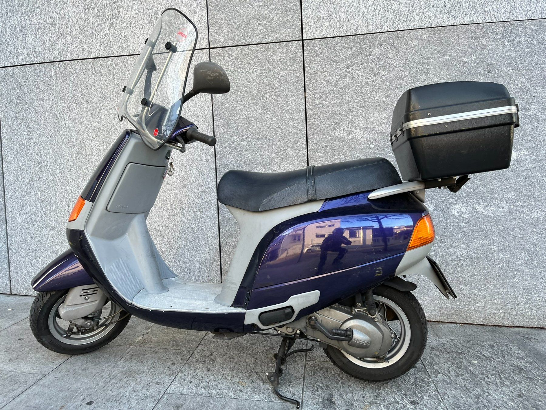 Piaggio Scooters: Motorroller Piaggio Sfera 80 – Gebraucht aus Baar von