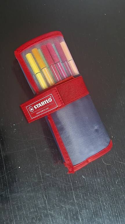 Penna & Evidenziatori: STABILO - Premium-Filzstift - Pen 68 - 25er Rollerset  – Usato da Zürich venduto da Tornadorey 1