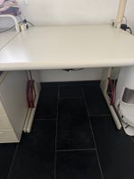 Büro Tische - 1 x mit Lampe - verschiedene Masse