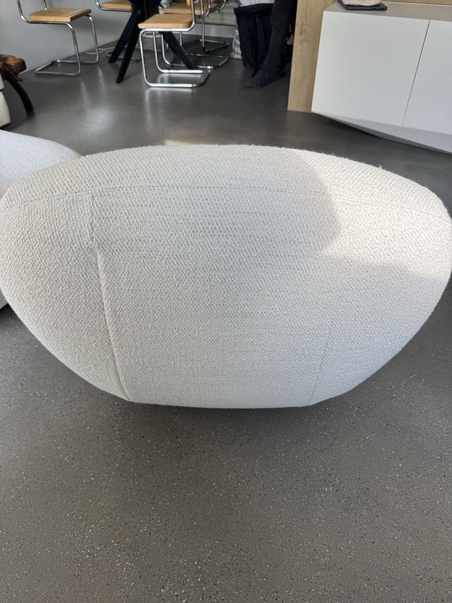 Gubi Sessel: 2x Gubi Pacha White Boucle Armchairs – Gebraucht aus Zürich von sarah_maria0206 5