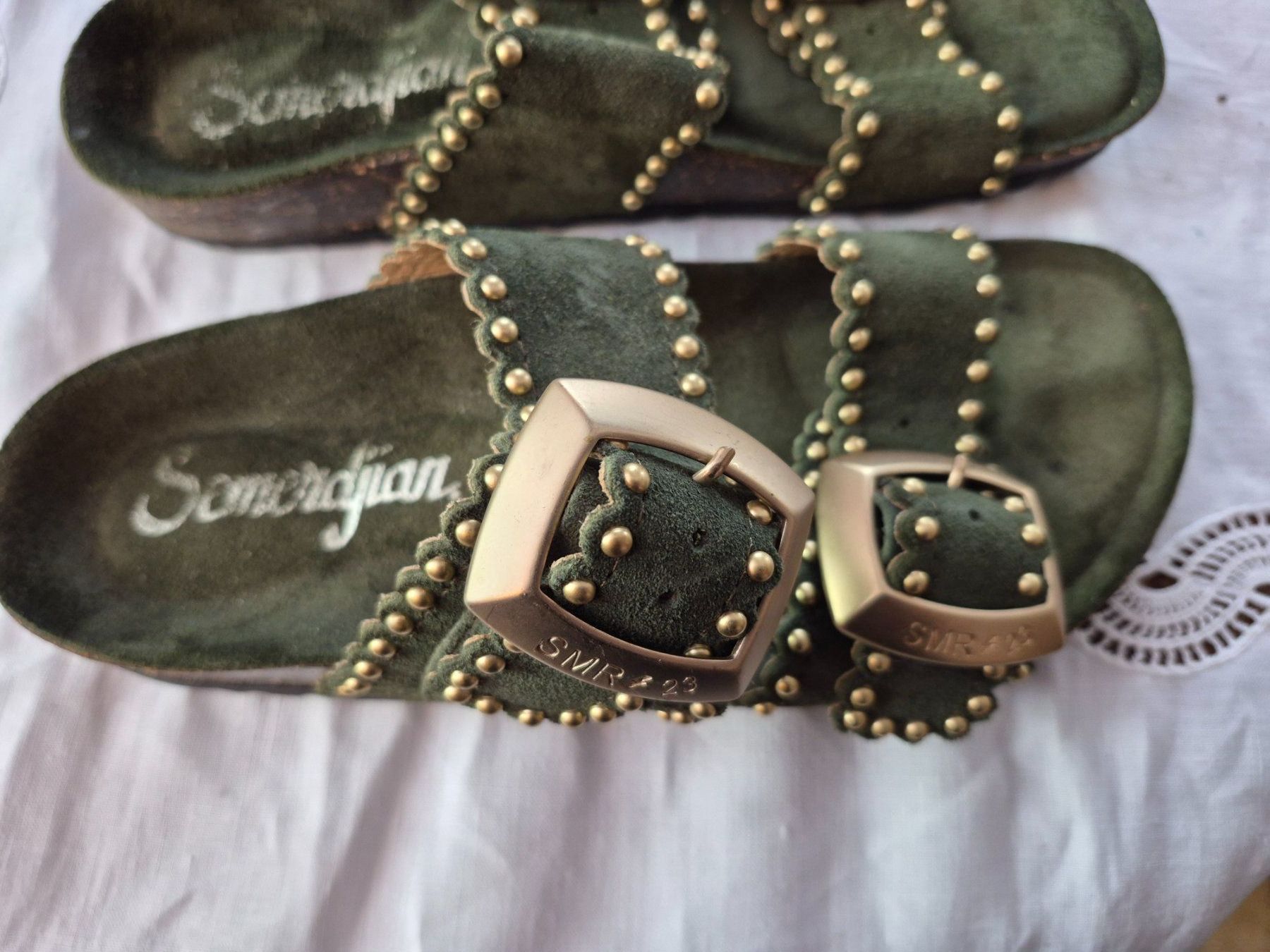Scarpe da donna: Mules en daim vert kaki Semerdjian – Usato da charmoille venduto da mir_my9f 1