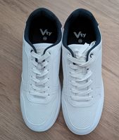 neuwertige, weisse Sneakers Gr. 45 zu verkaufen