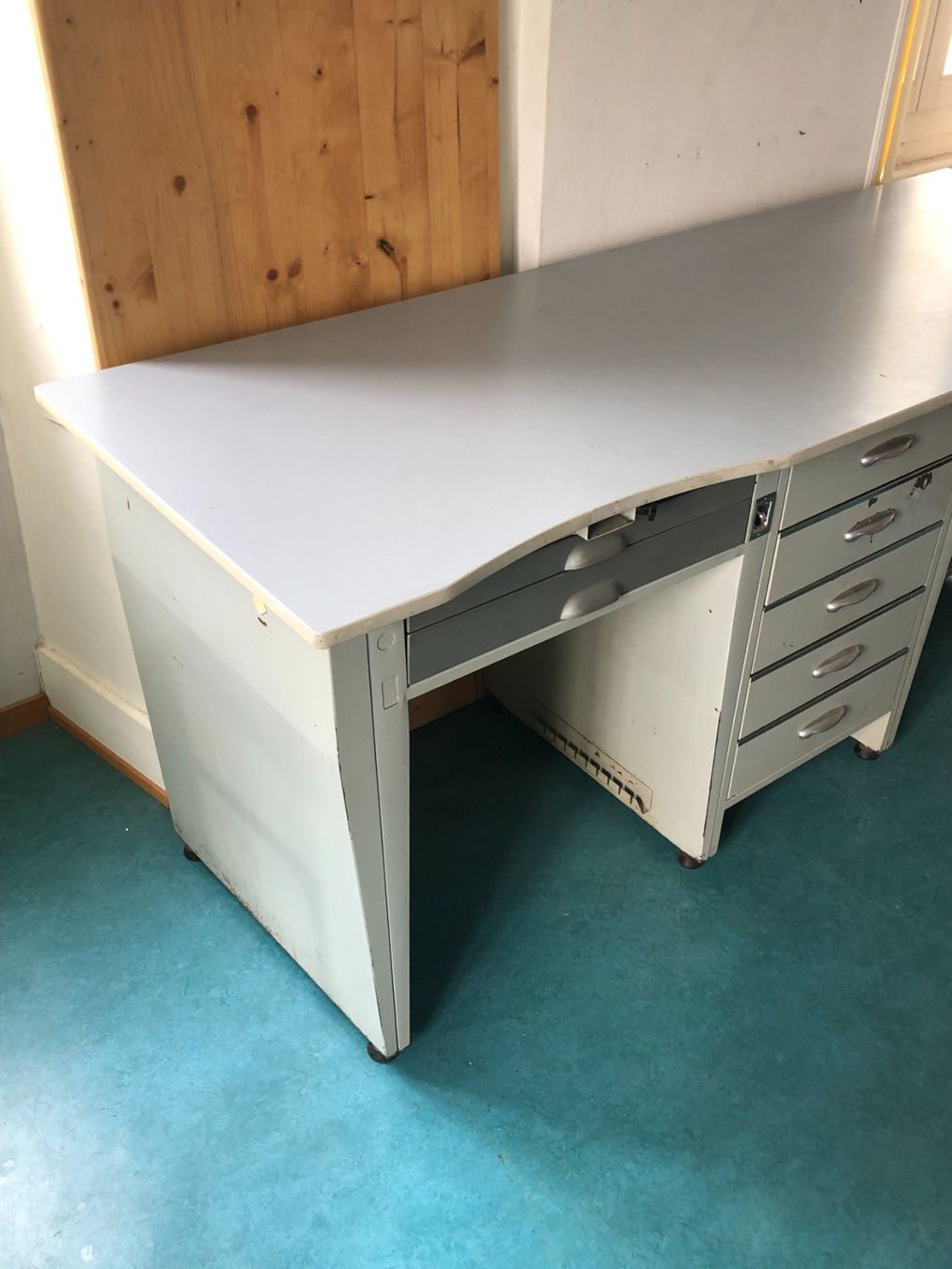 Schreibtische: Etabli/bureau double – Gebraucht aus Lausanne von arc_kxn6 1
