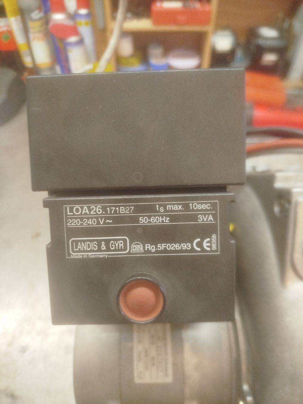 Radiateurs: Brenner unit 120 220V Gebraucht – D'occasion à Sax par Mueller9412 1