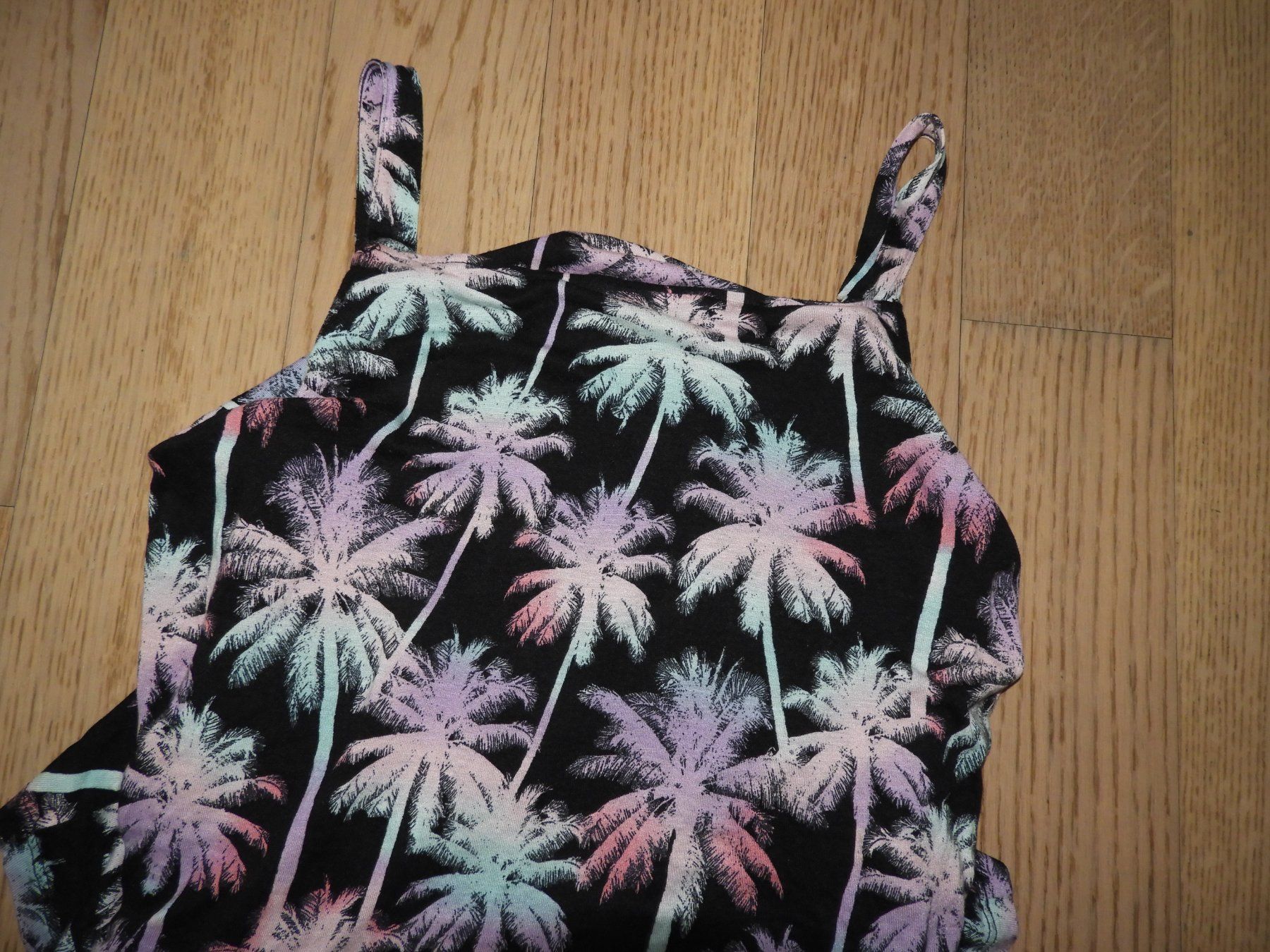 H&M Jumpsuits: Sommerlicher Jumpsuit mit Palmenmuster, Grösse 170 – Gebraucht aus Hergiswil NW von Noema2006 1