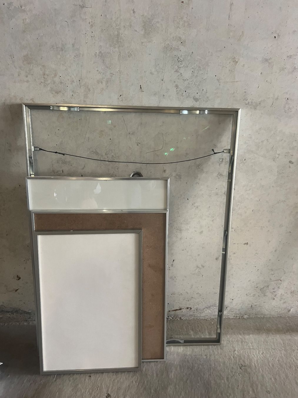Cornici: 4 verschiedene Alu-Wechselrahmen mit Glas – Usato da Rain venduto da Pic-Ass 1