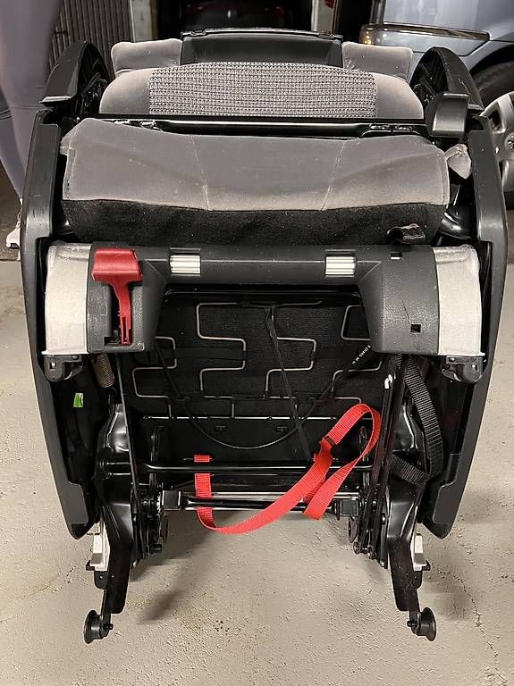Tutti pezzi di ricambio auto: Sitz Peugeot 807 – Nuovo e nell'imballaggio originale da Naters venduto da pao_2lv5 3