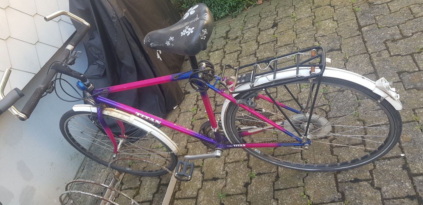 Titan Velos: Fahrrad Titan Velo Retro Neonfarben – Defekt aus Wattenwil von louber 2